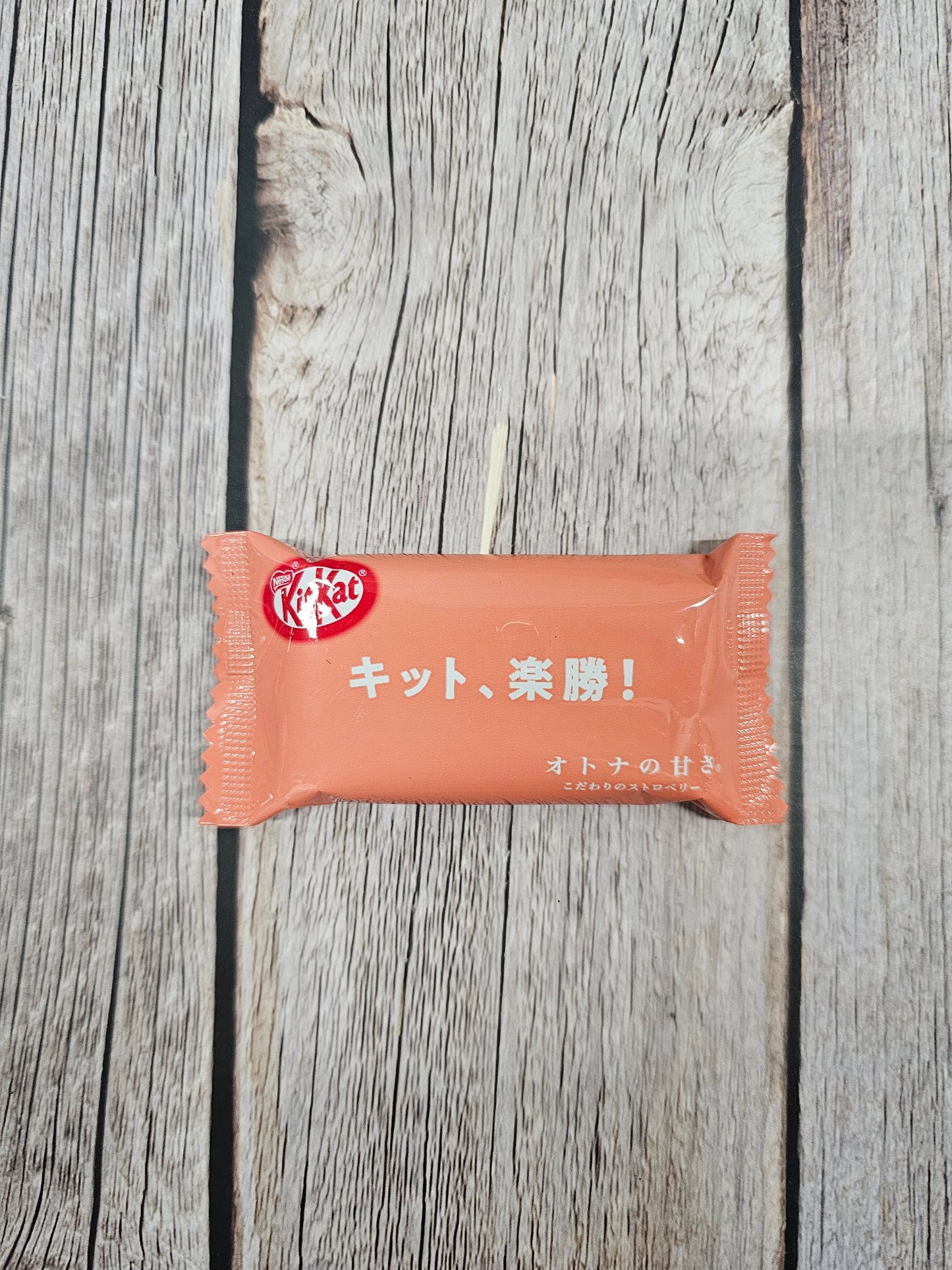 Kitkat Singles - Strawberry [Japan]