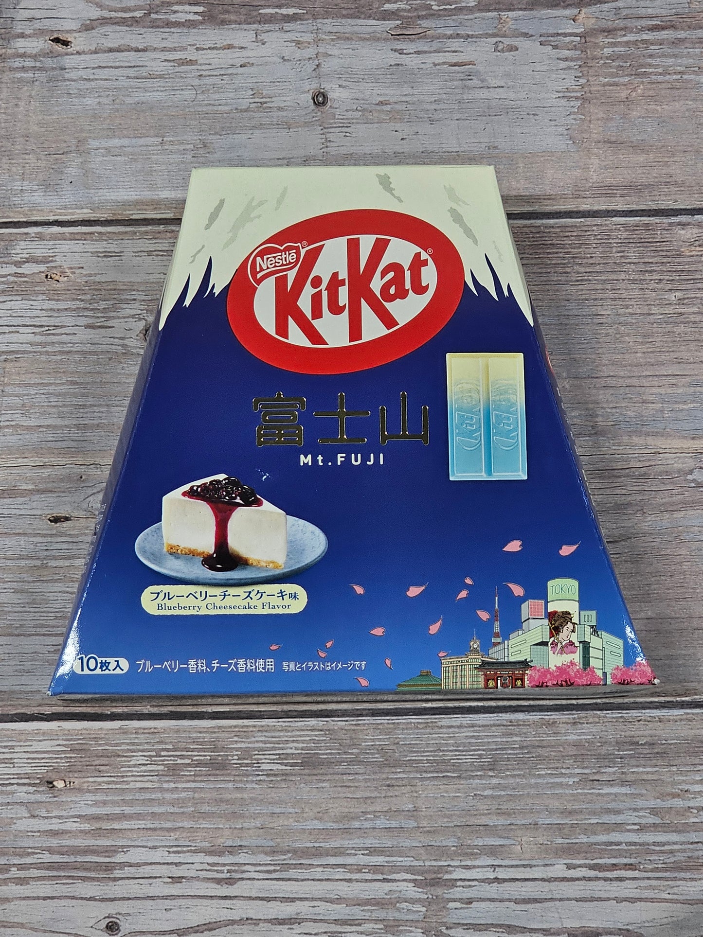 Kit Kat Blueberry Cheesecake Flavor Mt. Fuji Pack, 9 pieces [Japan Exclusive]