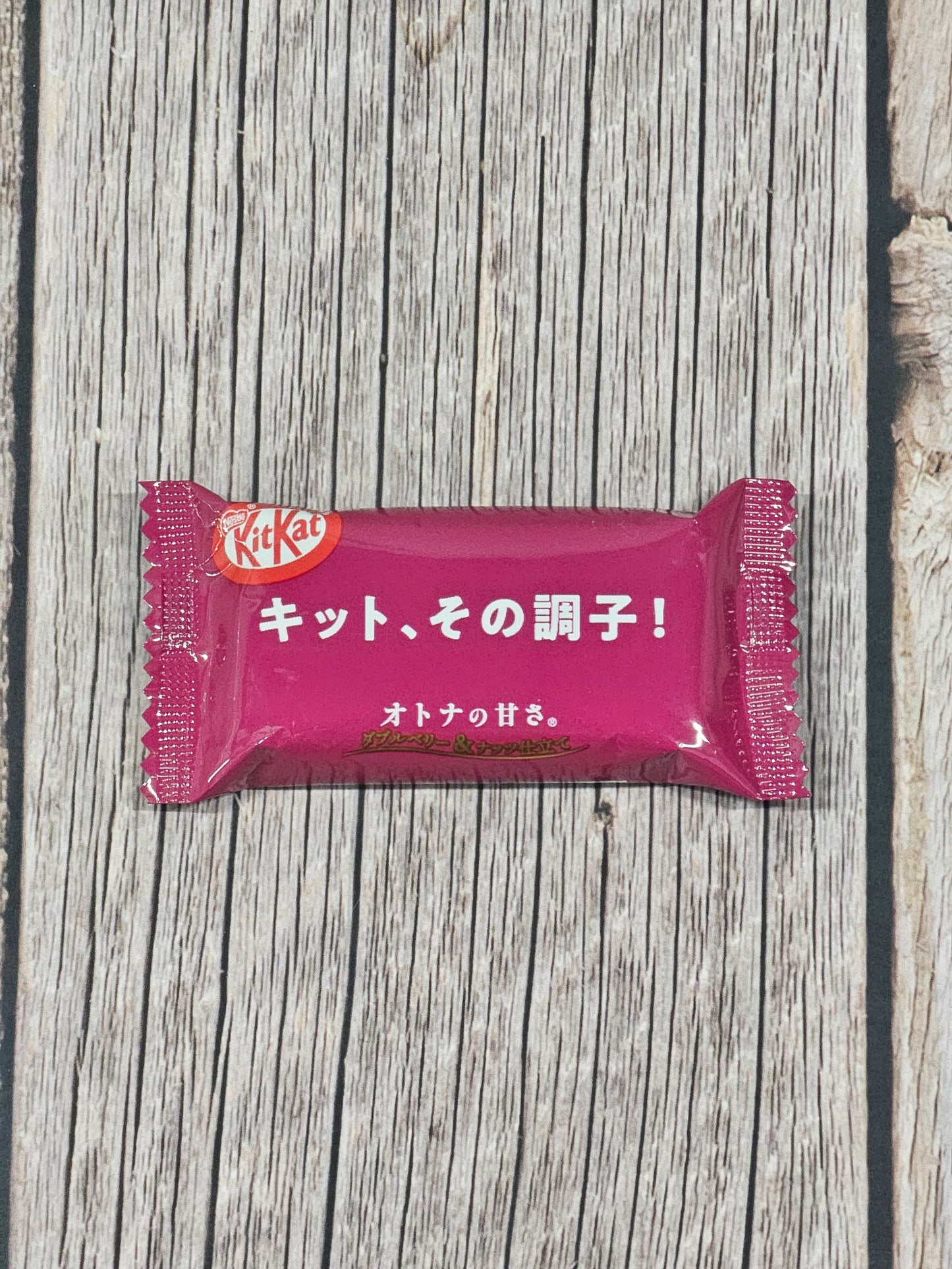 Kitkat Singles - Sweet Double Berry & Nuts [Japan]
