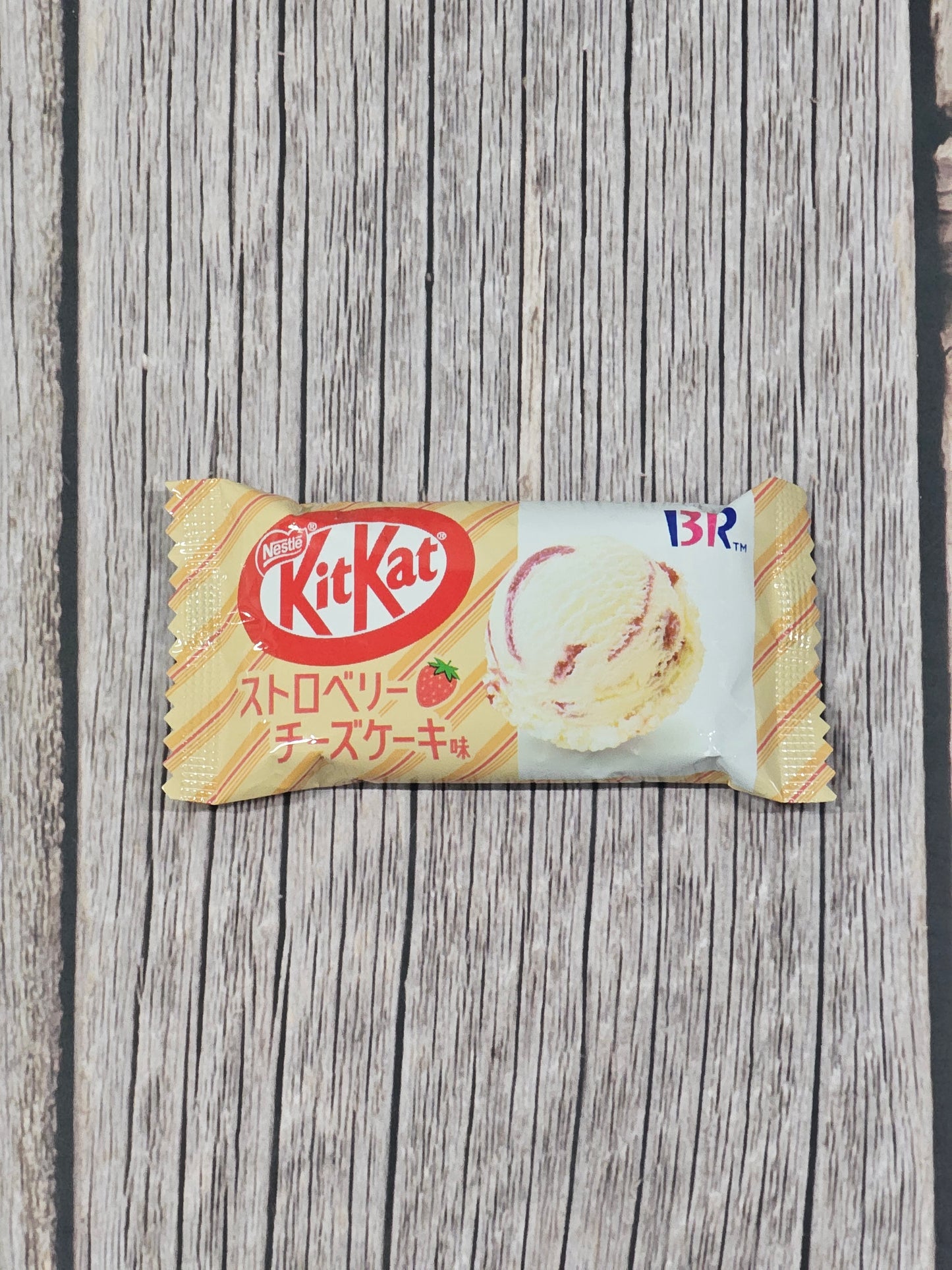 Kitkat Singles - Strawberry Cheesecake Flavor [Japan]
