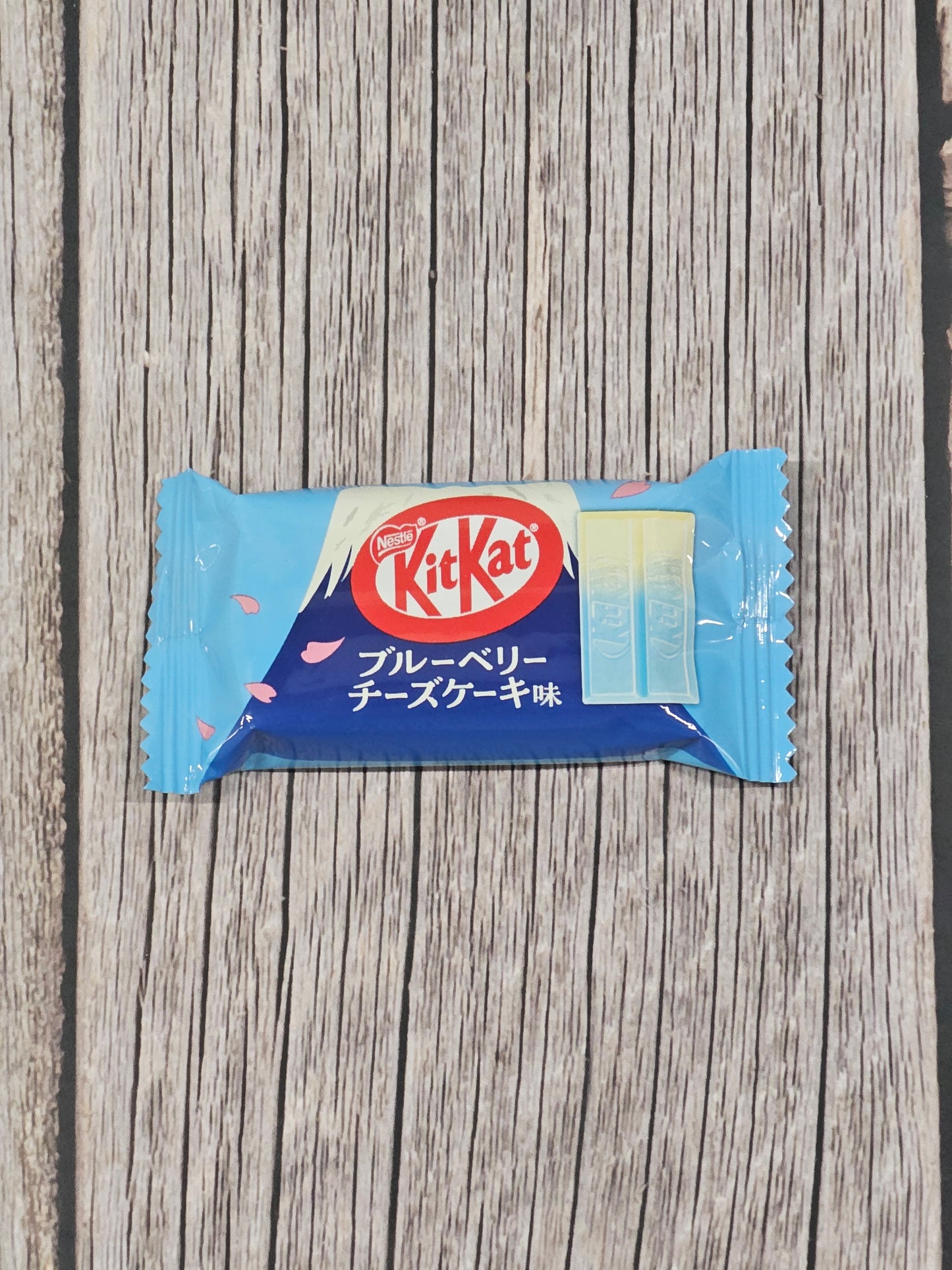 Kitkat Singles - Mt. Fuji Blueberry Cheesecake Flavor [Japan Limited]