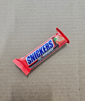 Snickers Morango [Brazil Limited Edition]
