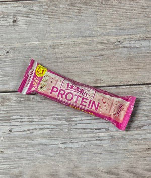 Asahi Brand Cereal Protein Bar - Strawberry Flavor [Japan]