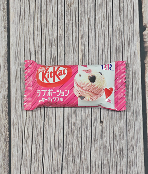 Kitkat Singles - Baskin Robbins Love Potion Ice Cream [Japan]