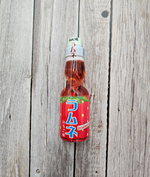 Ramune Soda Japanese Drink - Rich Strawberry [Japan]