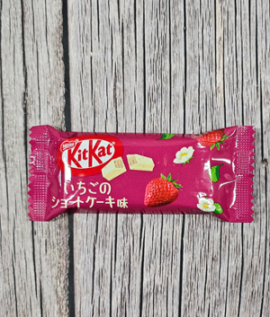Kitkat Singles - Strawberry Shortcake [Japan]